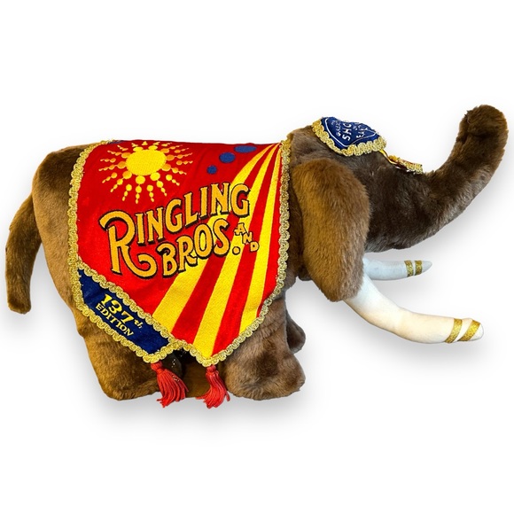 Ringling Bros and Barnum & Bailey Circus Elephant Plush 137th Edition - Picture 2 of 7